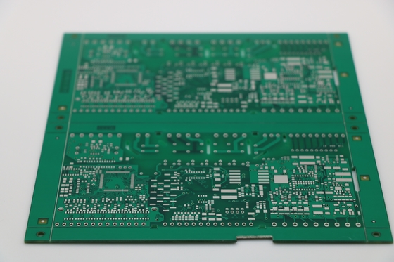 Bom preço. FR4 Placas de circuito impresso multicamadas Soldermask verde Serviço de montagem de PCB de serrilha branca on-line
